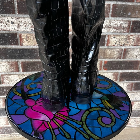 JustFab Black Embossed Sienna Flat Boots Chic Rocker Mobwife Goth Edgy - Picture 3 of 8